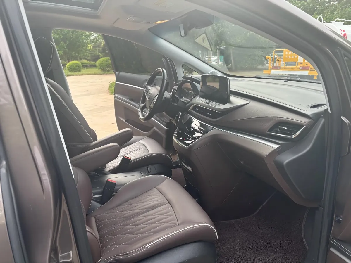 2021 Buick GL8 2.0T 237HP L4 9AT,autocango,china used car exporter,china ev exporter,chinese used car exporter,chinese used ev exporter