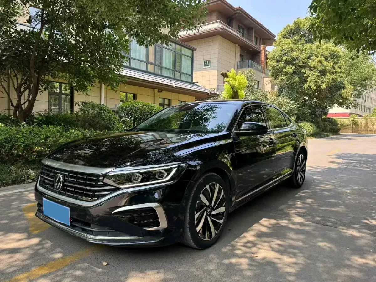 2023 Volkswagen Passat 2.0T 186HP L4 7DCT,autocango,china used car exporter,china ev exporter,chinese used car exporter,chinese used ev exporter