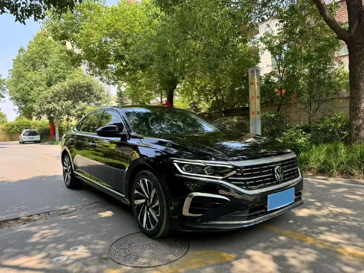 2023 Volkswagen Passat 2.0T 186HP L4 7DCT,autocango,china used car exporter,china ev exporter,chinese used car exporter,chinese used ev exporter