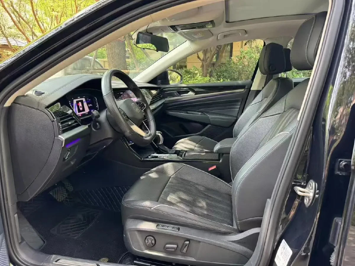 2023 Volkswagen Passat 2.0T 186HP L4 7DCT,autocango,china used car exporter,china ev exporter,chinese used car exporter,chinese used ev exporter