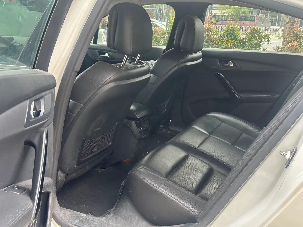 2015 Peugeot 508 1.6T 167HP L4 6AT,autocango,china used car exporter,china ev exporter,chinese used car exporter,chinese used ev exporter