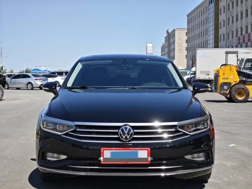 2020 Volkswagen Magotan 2.0T 186HP L4 7DCT,autocango,china used car exporter,china ev exporter,chinese used car exporter,chinese used ev exporter