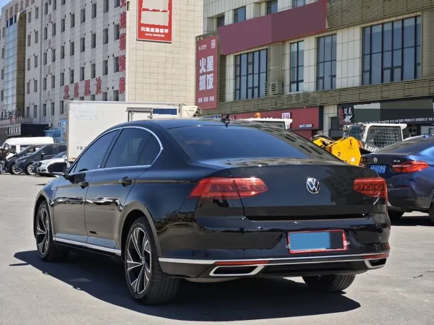 2020 Volkswagen Magotan 2.0T 186HP L4 7DCT,autocango,china used car exporter,china ev exporter,chinese used car exporter,chinese used ev exporter