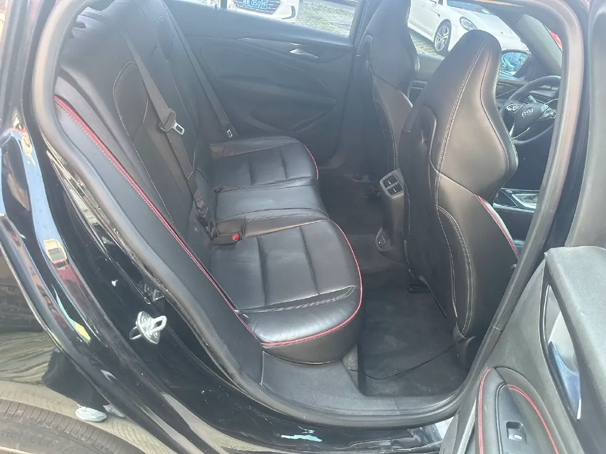 2019 Buick Regal 2.0T 261HP L4 9AT,autocango,china used car exporter,china ev exporter,chinese used car exporter,chinese used ev exporter