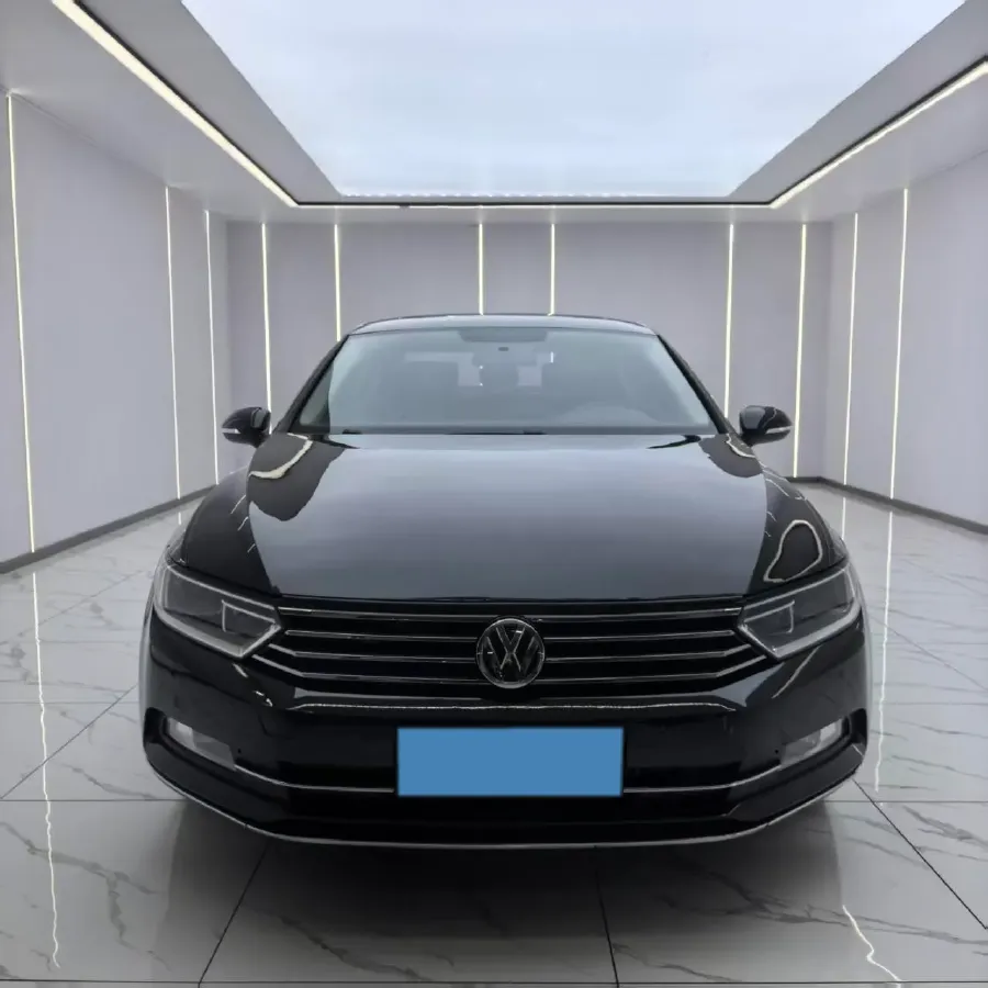2018 Volkswagen Magotan 1.8T 180HP L4 7DCT,autocango,china used car exporter,china ev exporter,chinese used car exporter,chinese used ev exporter