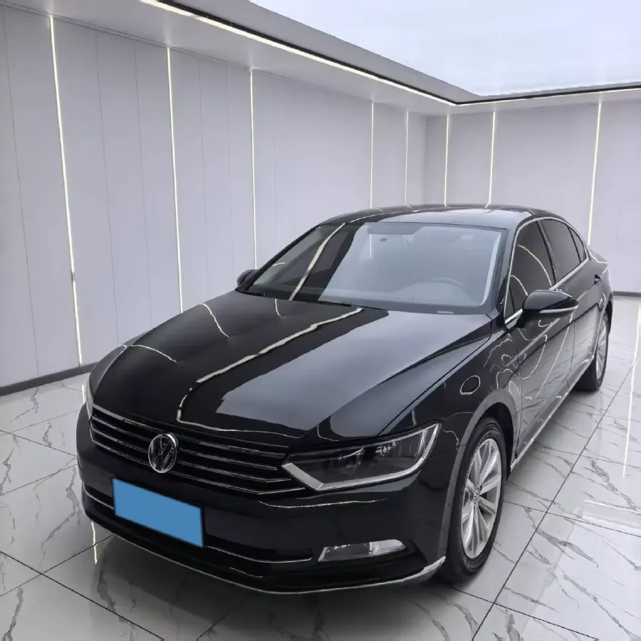 2018 Volkswagen Magotan 1.8T 180HP L4 7DCT,autocango,china used car exporter,china ev exporter,chinese used car exporter,chinese used ev exporter