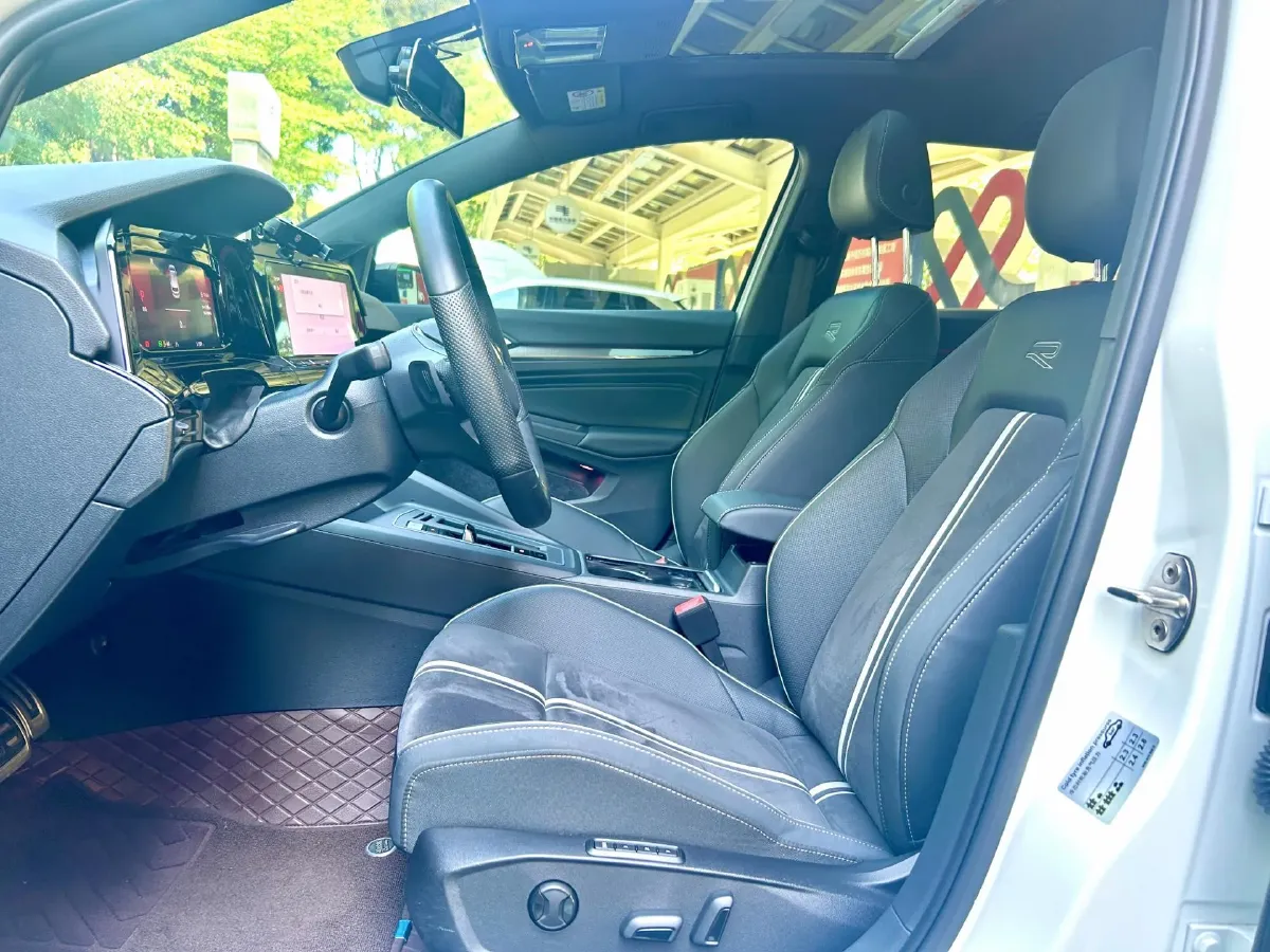 2023 Volkswagen Golf 1.4T 150HP L4 7DCT,autocango,china used car exporter,china ev exporter,chinese used car exporter,chinese used ev exporter