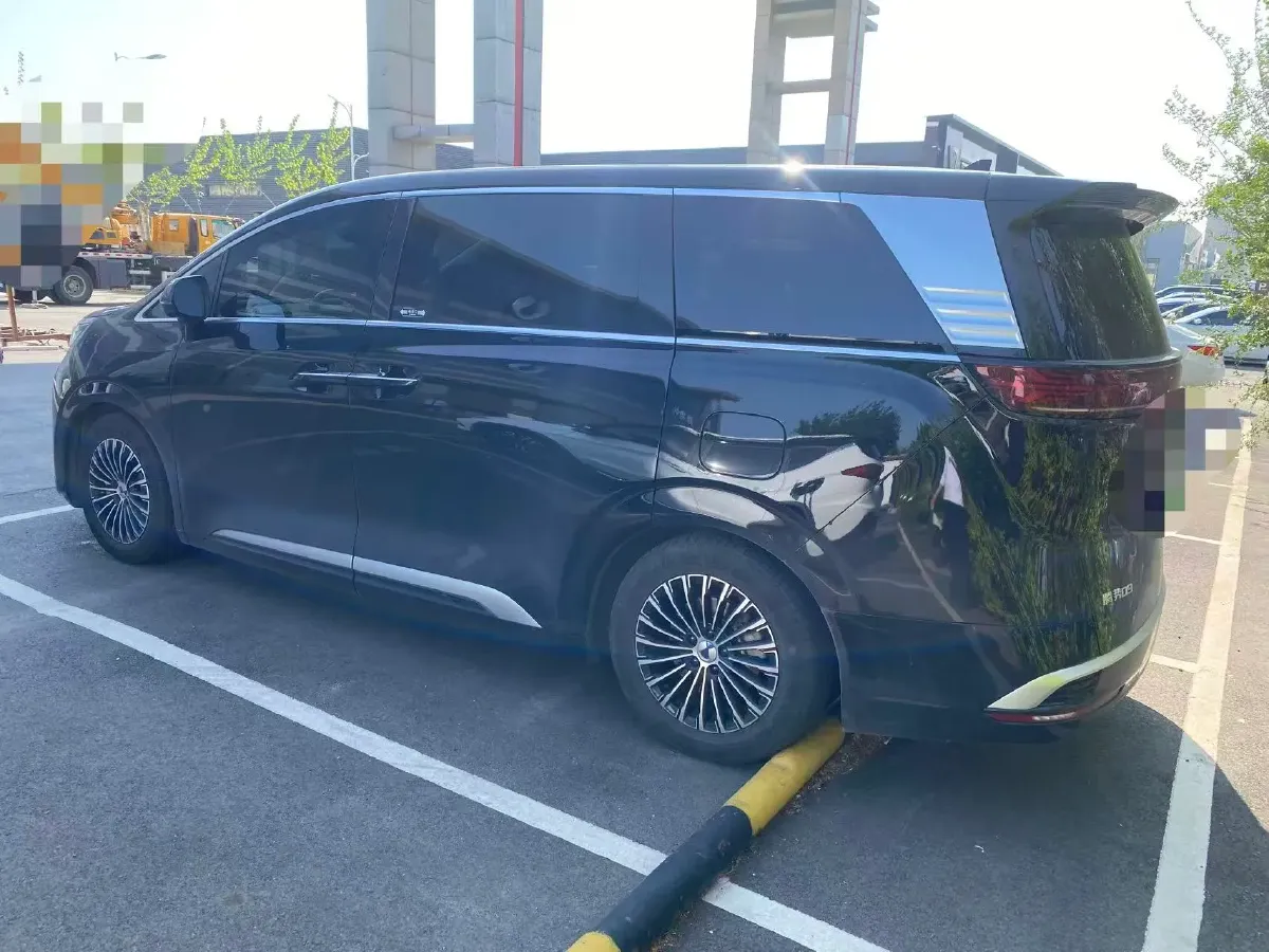 2025 Denza D9 1.5T 156HP L4 E-CVT PHEV 40KWH,autocango,china used car exporter,china ev exporter,chinese used car exporter,chinese used ev exporter