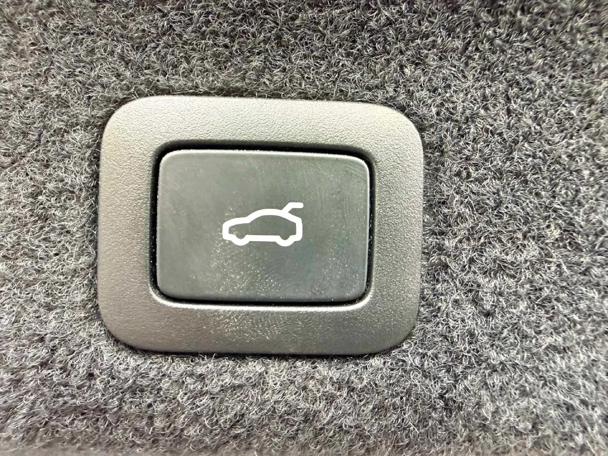 2024 MI SU7 BEV 94.3KWH,autocango,china used car exporter,china ev exporter,chinese used car exporter,chinese used ev exporter