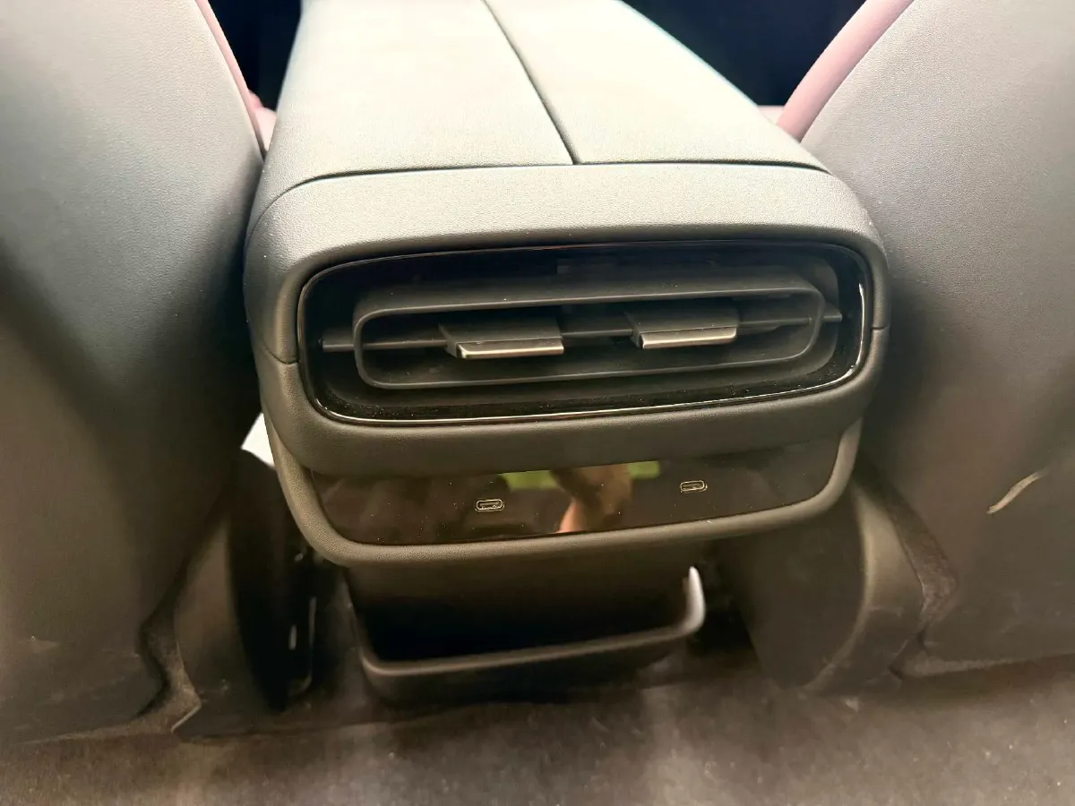 2024 MI SU7 BEV 94.3KWH,autocango,china used car exporter,china ev exporter,chinese used car exporter,chinese used ev exporter