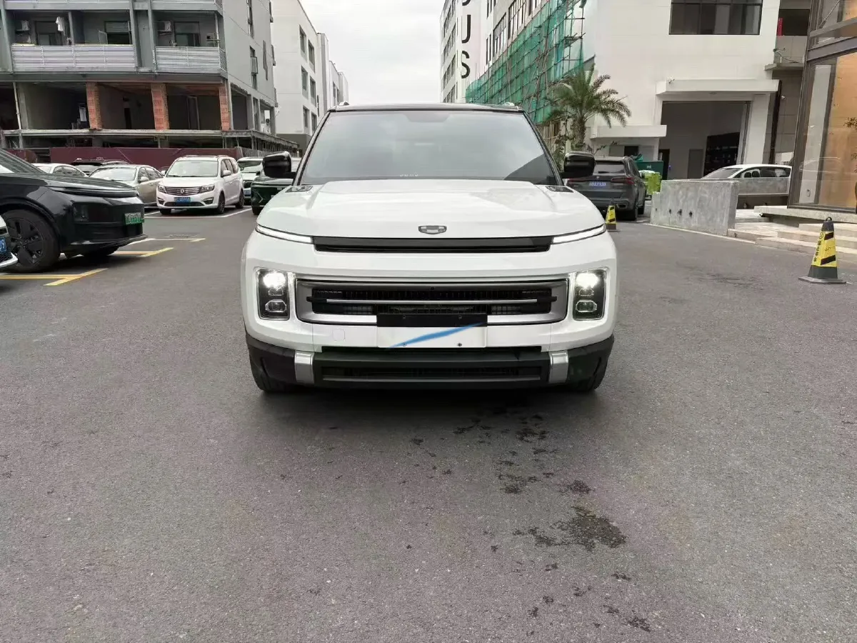 2023 Geely ICON 1.5T 181HP L4 7DCT,autocango,china used car exporter,china ev exporter,chinese used car exporter,chinese used ev exporter