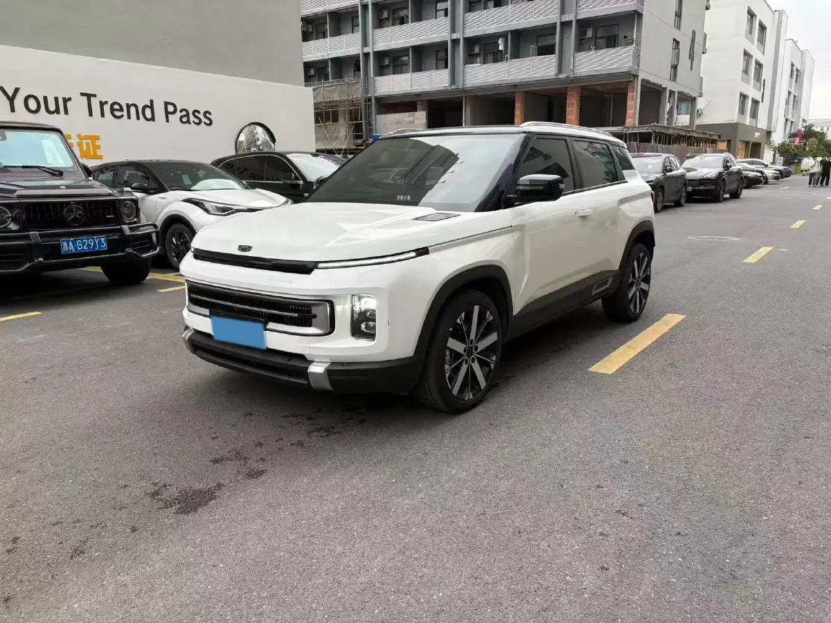 2023 Geely ICON 1.5T 181HP L4 7DCT,autocango,china used car exporter,china ev exporter,chinese used car exporter,chinese used ev exporter
