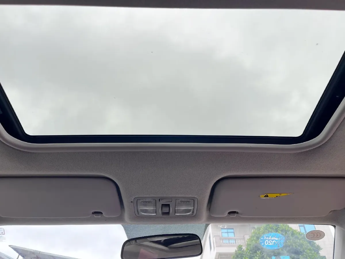 2017 Hyundai Reina 1.4L 95HP L4 4AT,autocango,china used car exporter,china ev exporter,chinese used car exporter,chinese used ev exporter