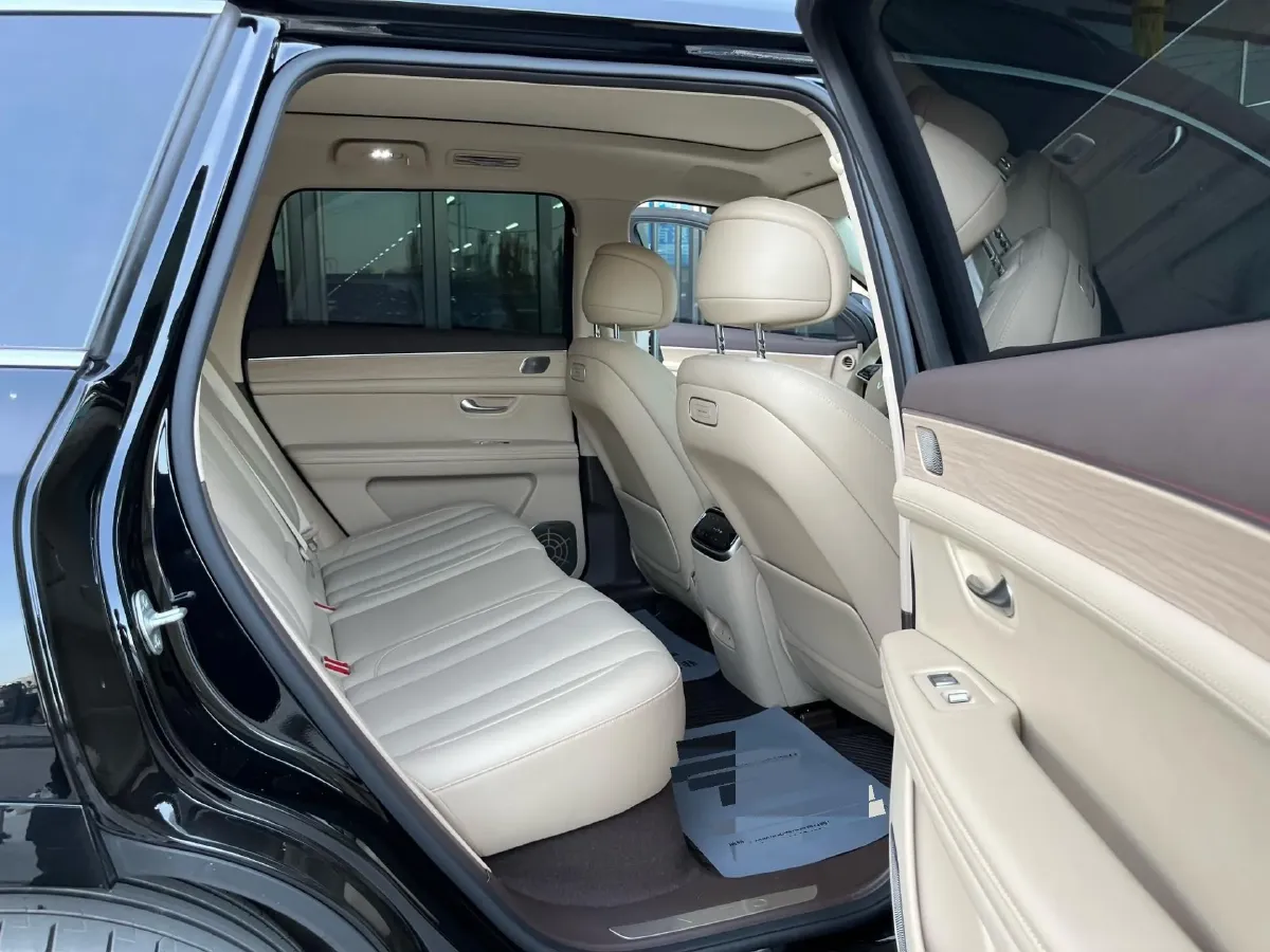 2024 AITO AITO M7 1.5T 152HP L4 REEV 42KWH,autocango,china used car exporter,china ev exporter,chinese used car exporter,chinese used ev exporter