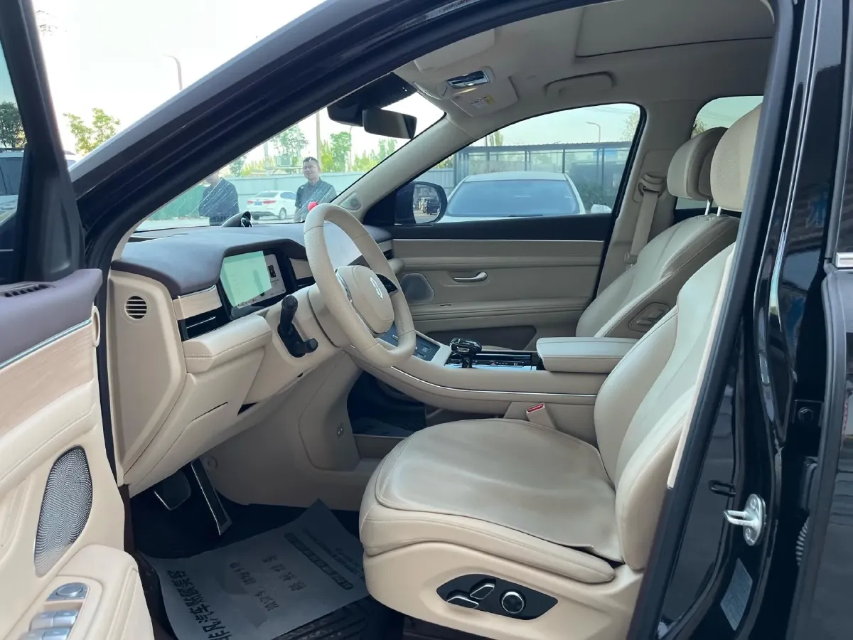 2024 AITO AITO M7 1.5T 152HP L4 REEV 42KWH,autocango,china used car exporter,china ev exporter,chinese used car exporter,chinese used ev exporter