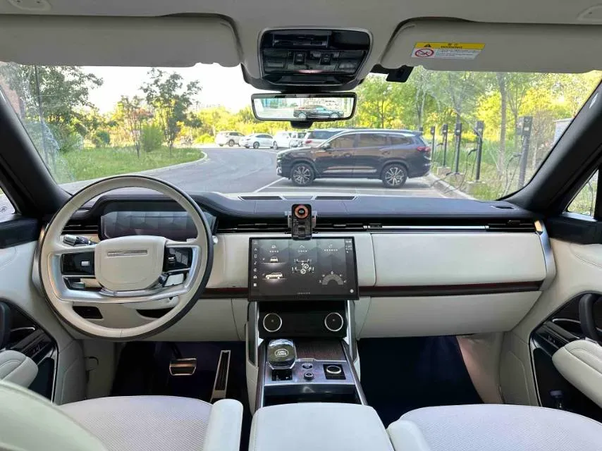 2023 Land Rover Range Rover 3.0T 400HP L6 8AT,autocango,china used car exporter,china ev exporter,chinese used car exporter,chinese used ev exporter