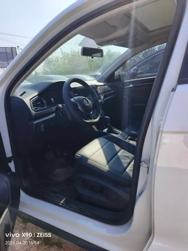 2021 Volkswagen T-Roc 1.4T 150HP L4 7DCT,autocango,china used car exporter,china ev exporter,chinese used car exporter,chinese used ev exporter
