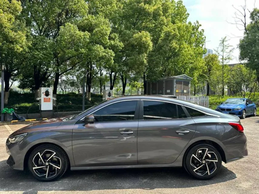 2021 MG 5 1.5T 173HP L4 7DCT,autocango,china used car exporter,china ev exporter,chinese used car exporter,chinese used ev exporter