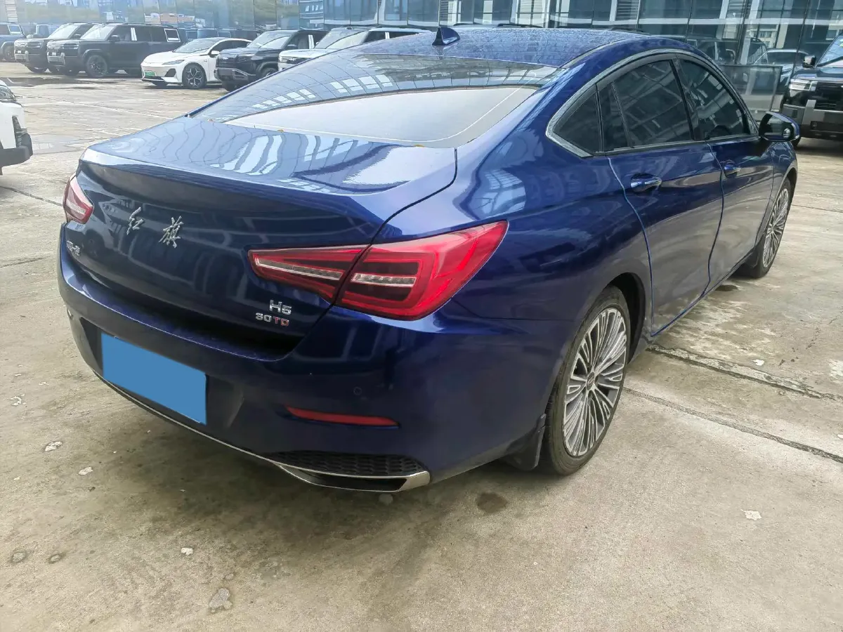 2022 HongQi H5 1.5T 169HP L4 7DCT,autocango,china used car exporter,china ev exporter,chinese used car exporter,chinese used ev exporter
