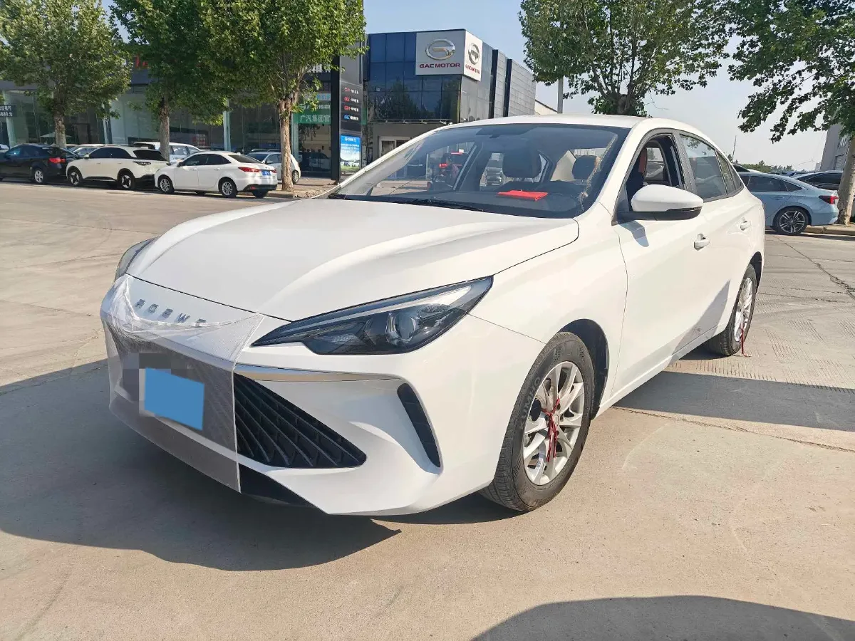 2023 Roewe i5 1.5L 129HP L4 5MT,autocango,china used car exporter,china ev exporter,chinese used car exporter,chinese used ev exporter