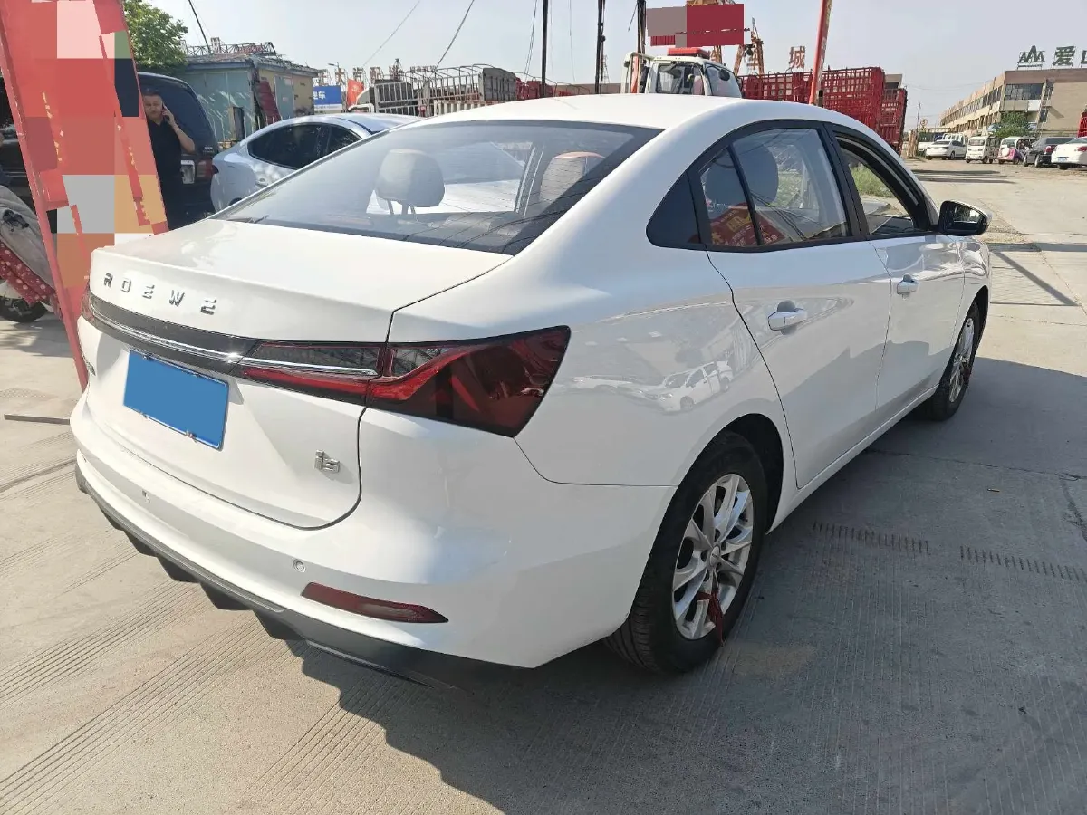 2023 Roewe i5 1.5L 129HP L4 5MT,autocango,china used car exporter,china ev exporter,chinese used car exporter,chinese used ev exporter