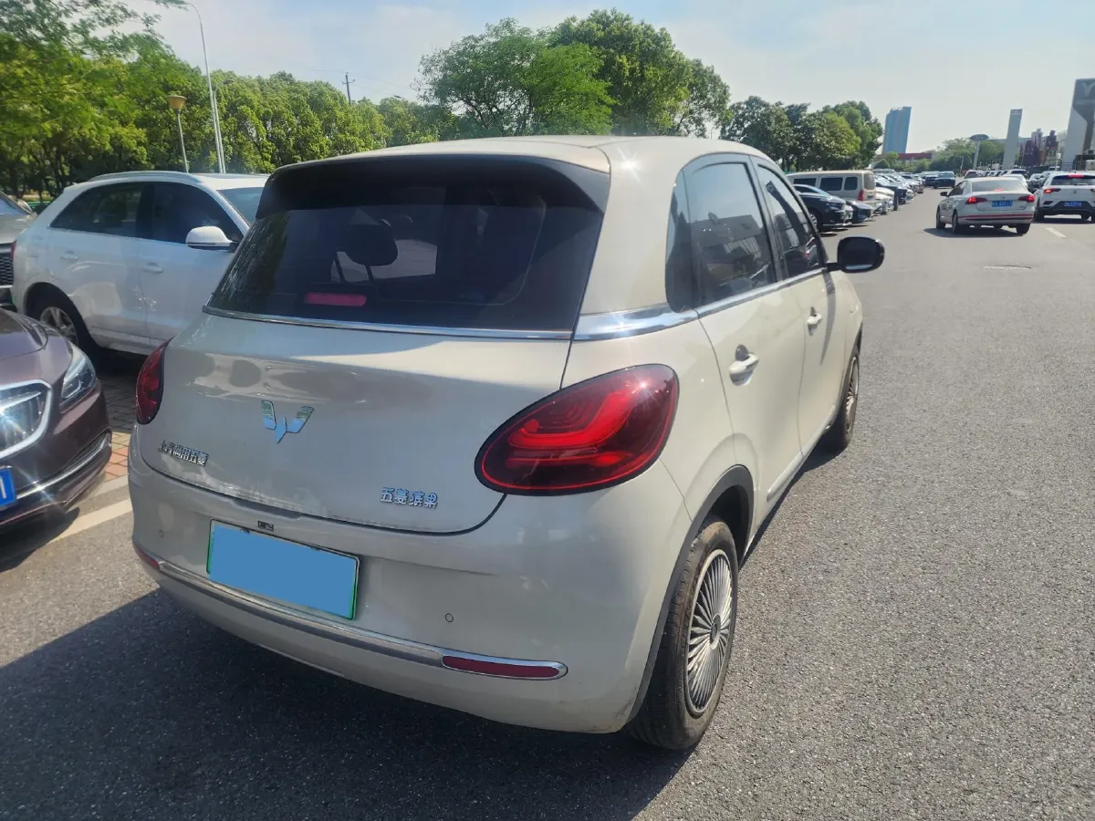 2024 WuLing BinGuo BEV 31.9KWH,autocango,china used car exporter,china ev exporter,chinese used car exporter,chinese used ev exporter