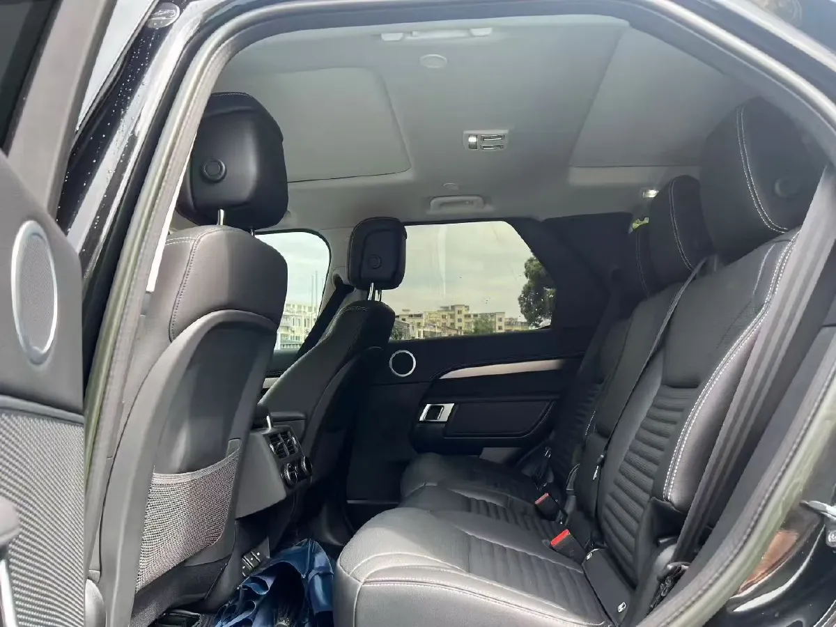 2023 Land Rover Discovery 3.0T 360HP L6 8AT,autocango,china used car exporter,china ev exporter,chinese used car exporter,chinese used ev exporter