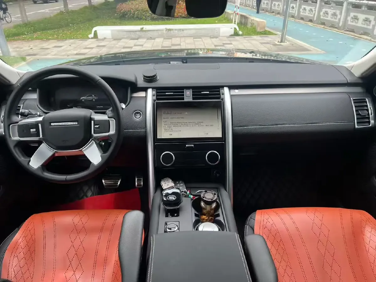 2023 Land Rover Discovery 3.0T 360HP L6 8AT,autocango,china used car exporter,china ev exporter,chinese used car exporter,chinese used ev exporter