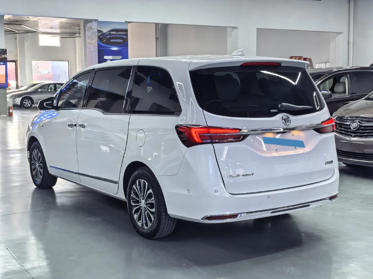 2022 Buick GL8 2.0T 237HP L4 9AT,autocango,china used car exporter,china ev exporter,chinese used car exporter,chinese used ev exporter