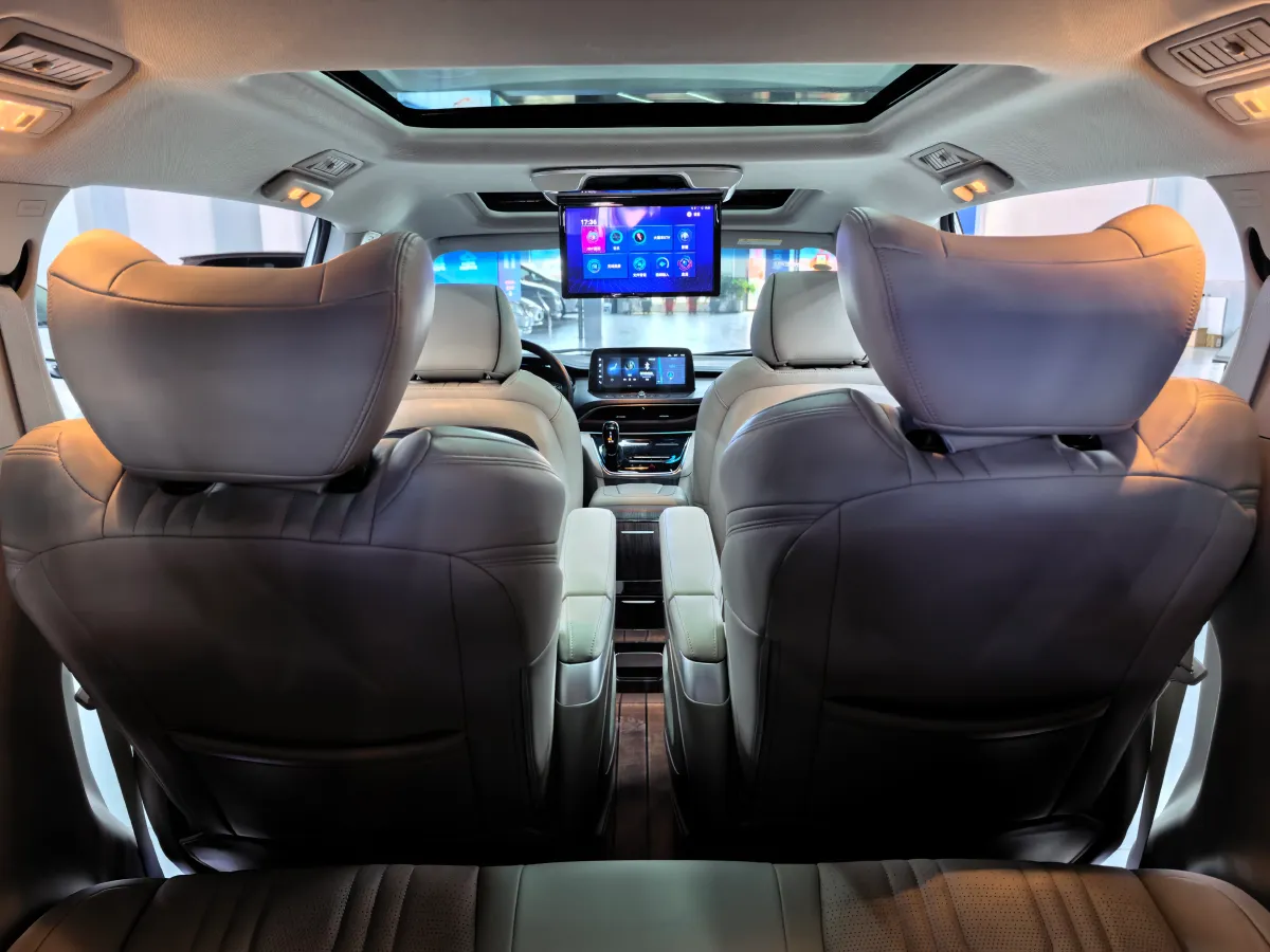 2022 Buick GL8 2.0T 237HP L4 9AT,autocango,china used car exporter,china ev exporter,chinese used car exporter,chinese used ev exporter