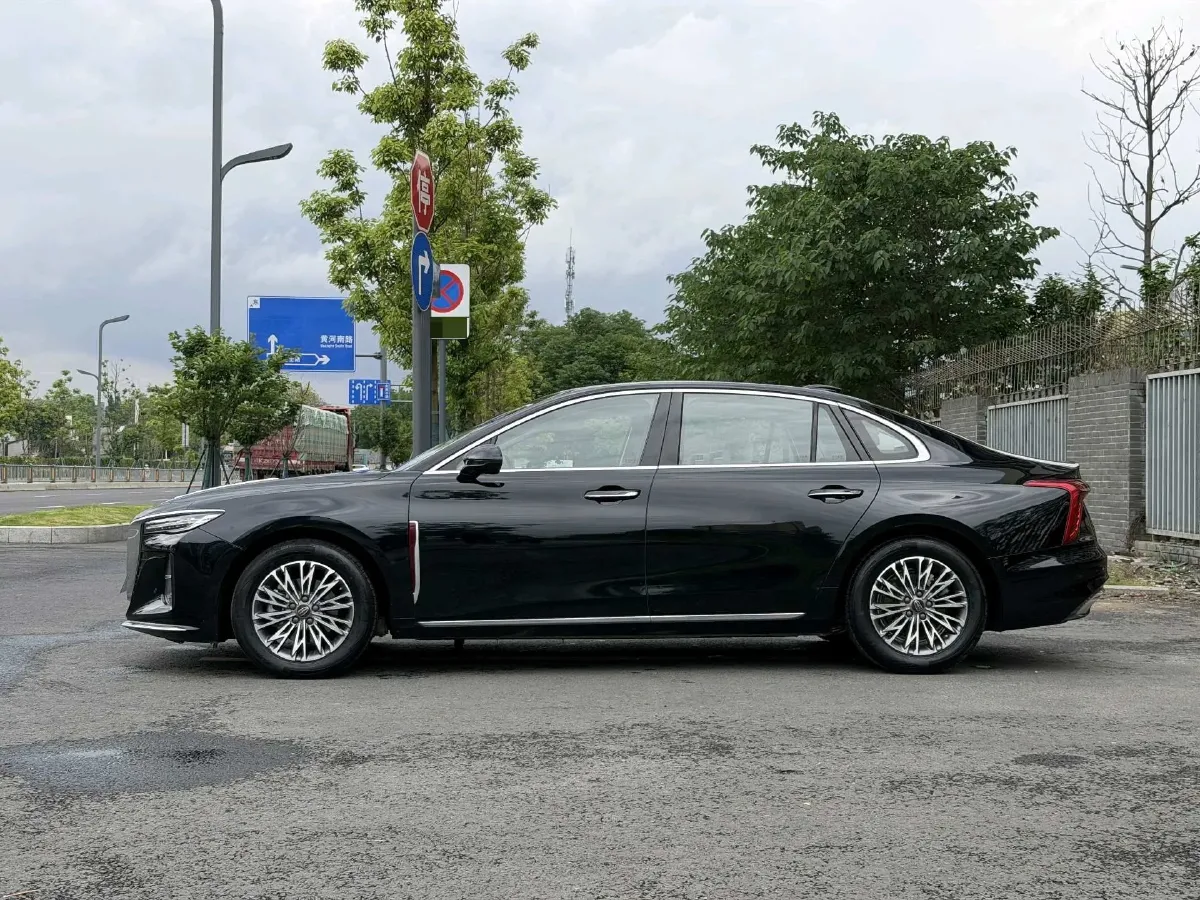 2024 HongQi H5 1.5T 169HP L4 7DCT,autocango,china used car exporter,china ev exporter,chinese used car exporter,chinese used ev exporter