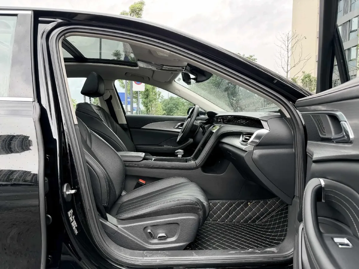 2024 HongQi H5 1.5T 169HP L4 7DCT,autocango,china used car exporter,china ev exporter,chinese used car exporter,chinese used ev exporter