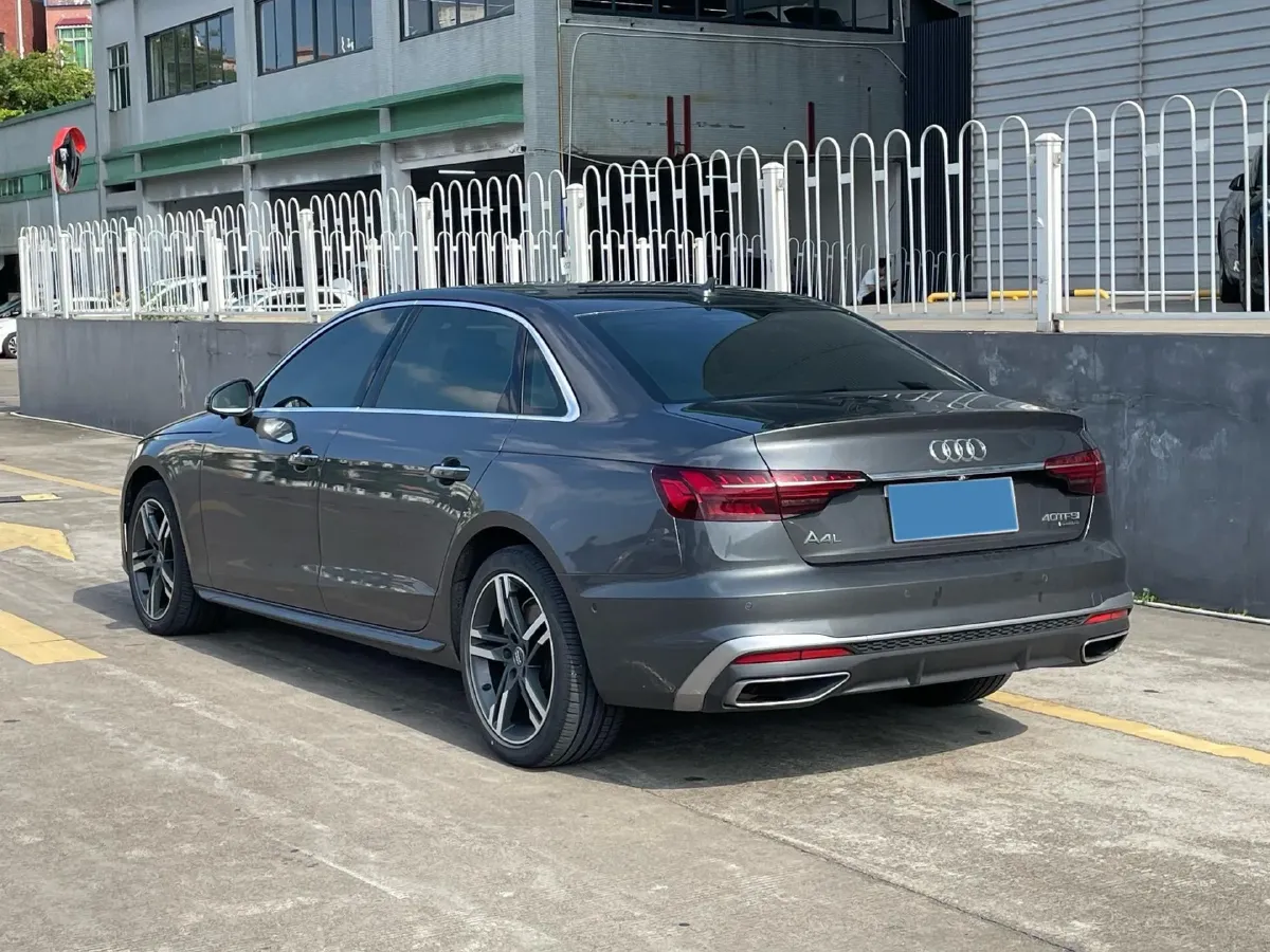 2020 Audi A4L 2.0T 190HP L4 7DCT,autocango,china used car exporter,china ev exporter,chinese used car exporter,chinese used ev exporter