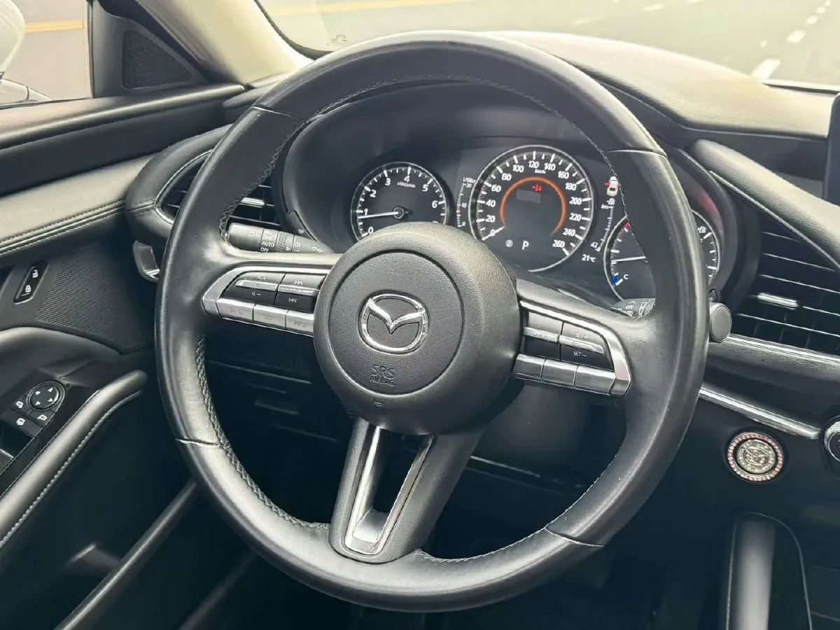 2021 Mazda 3 Axela 2.0L 158HP L4 6AT,autocango,china used car exporter,china ev exporter,chinese used car exporter,chinese used ev exporter