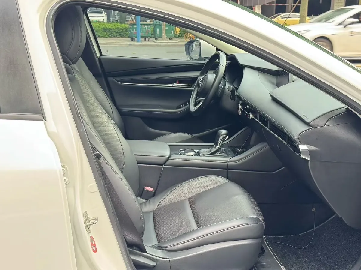 2021 Mazda 3 Axela 2.0L 158HP L4 6AT,autocango,china used car exporter,china ev exporter,chinese used car exporter,chinese used ev exporter