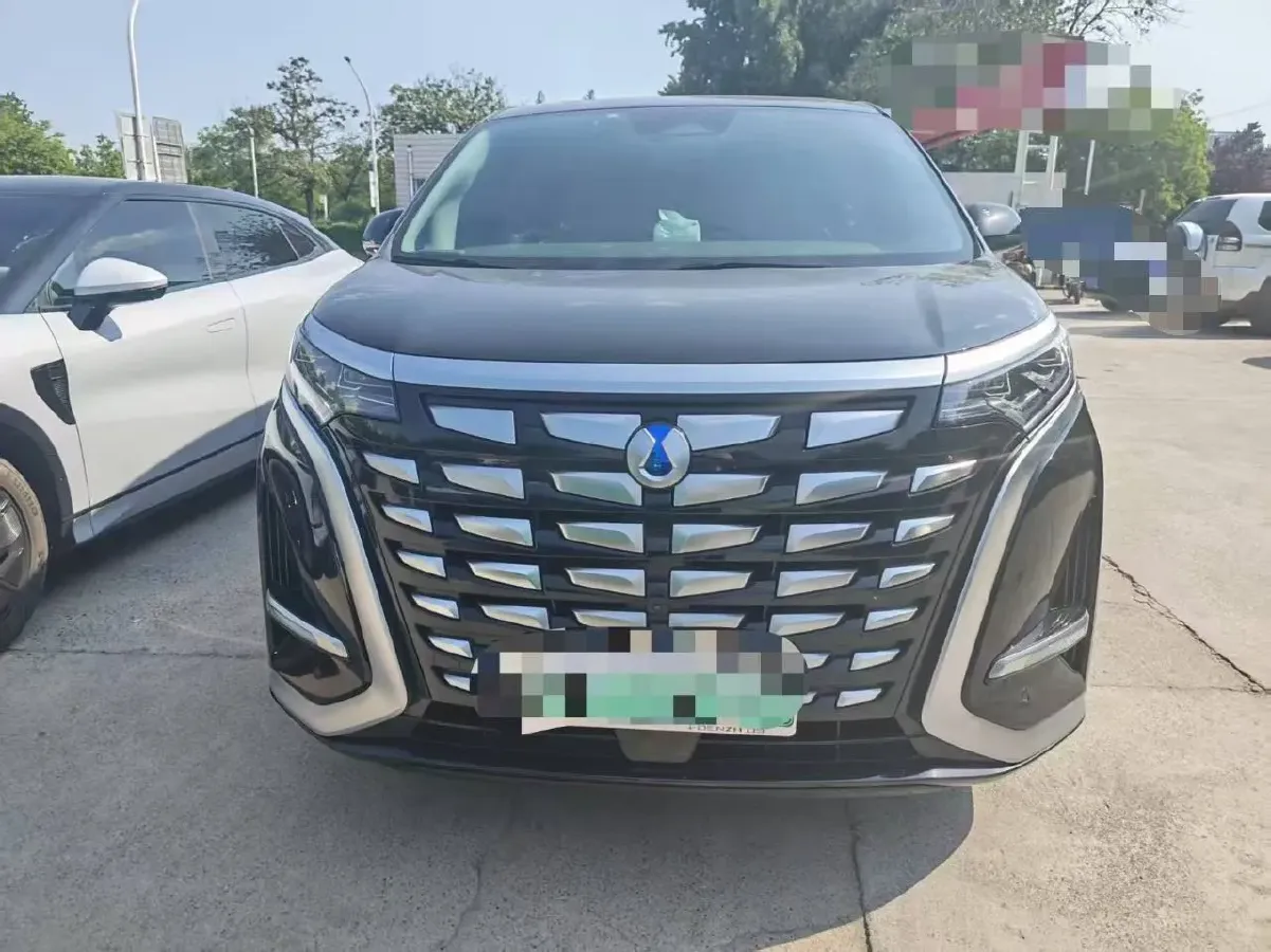 2022 BMW X2 2.0T 192HP L4 8AT,autocango,china used car exporter,china ev exporter,chinese used car exporter,chinese used ev exporter