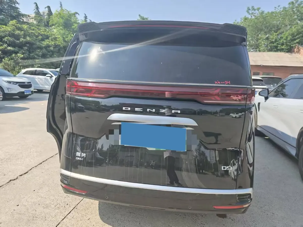 2022 BMW X2 2.0T 192HP L4 8AT,autocango,china used car exporter,china ev exporter,chinese used car exporter,chinese used ev exporter