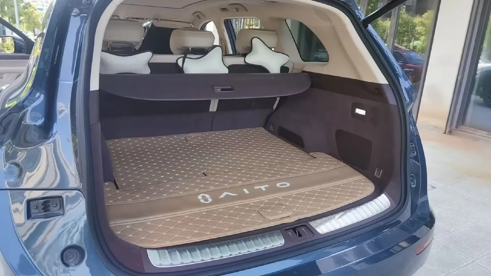 2024 AITO AITO M7 1.5T 152HP L4 REEV 42KWH,autocango,china used car exporter,china ev exporter,chinese used car exporter,chinese used ev exporter