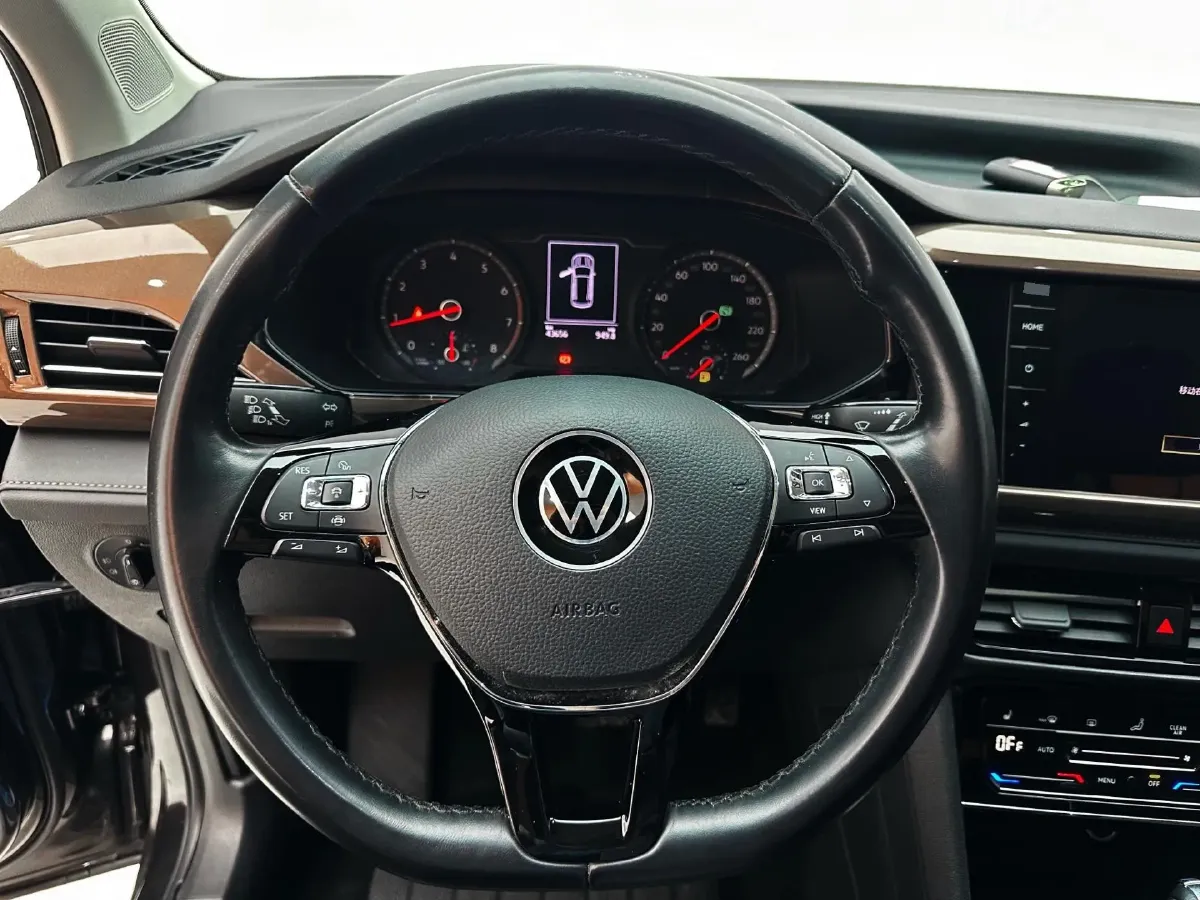 2021 Volkswagen Tharu 1.4T 150HP L4 7DCT,autocango,china used car exporter,china ev exporter,chinese used car exporter,chinese used ev exporter