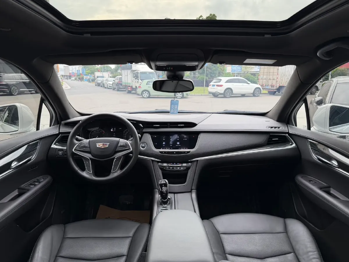 2020 Cadillac XT5 2.0T 237HP L4 9AT,autocango,china used car exporter,china ev exporter,chinese used car exporter,chinese used ev exporter