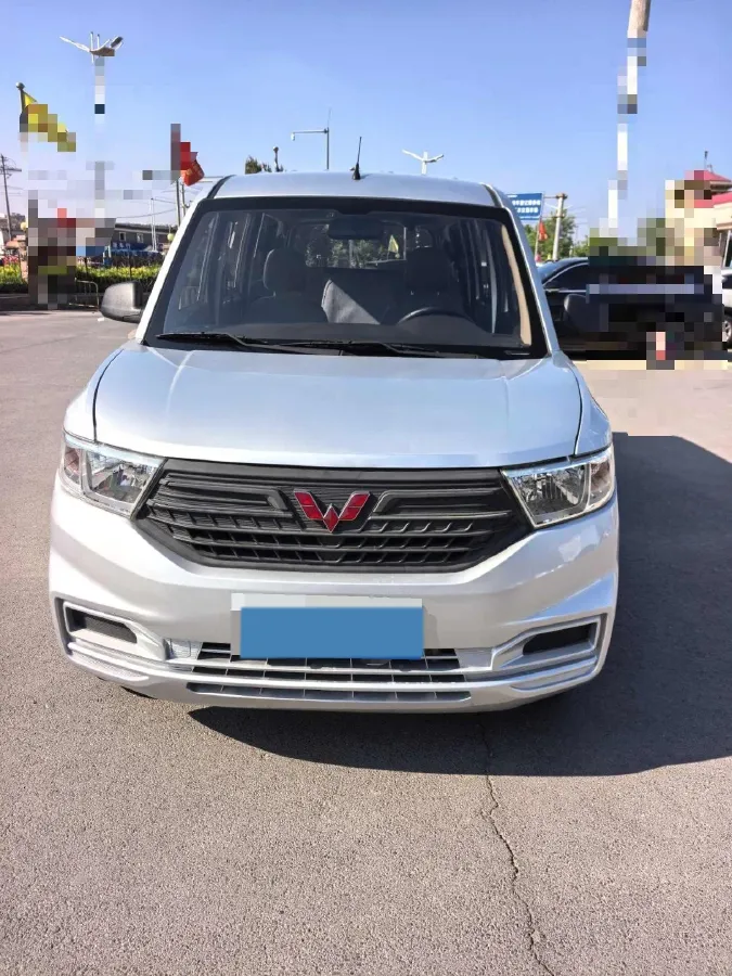 2019 WuLing HongGuang V 1.5L 99HP L4 6MT,autocango,china used car exporter,china ev exporter,chinese used car exporter,chinese used ev exporter