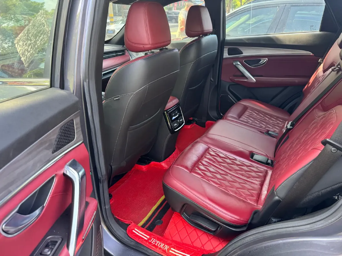 2023 ChangAn Oshan X7 Plus 1.5T 188HP L4 7DCT,autocango,china used car exporter,china ev exporter,chinese used car exporter,chinese used ev exporter