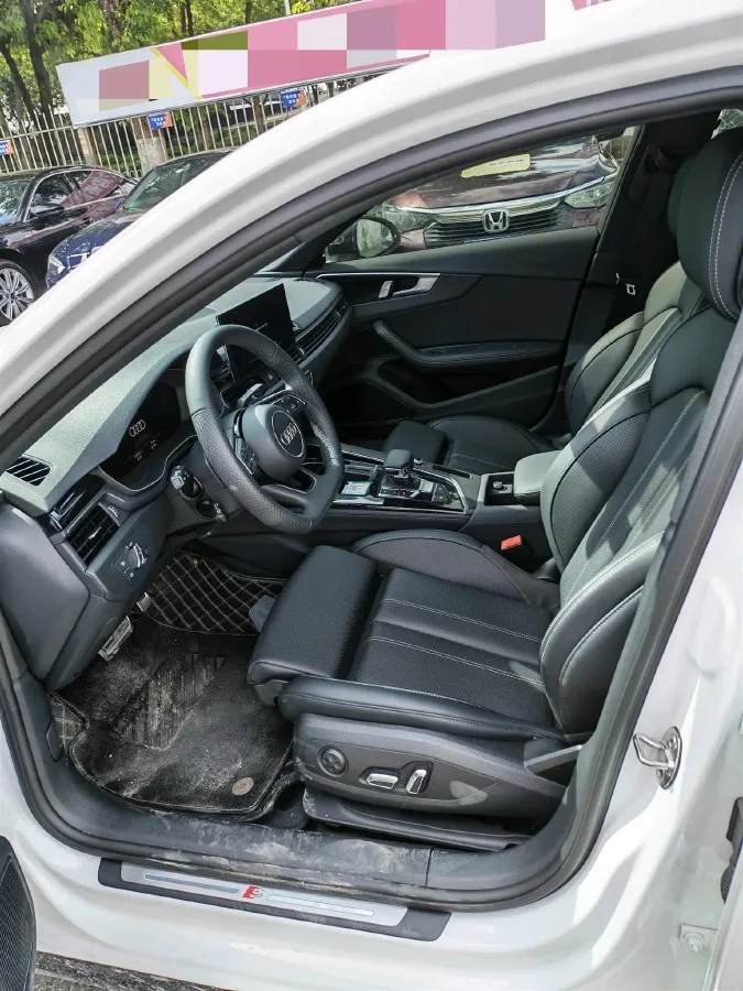 2024 Audi A4L 2.0T 190HP L4 7DCT,autocango,china used car exporter,china ev exporter,chinese used car exporter,chinese used ev exporter