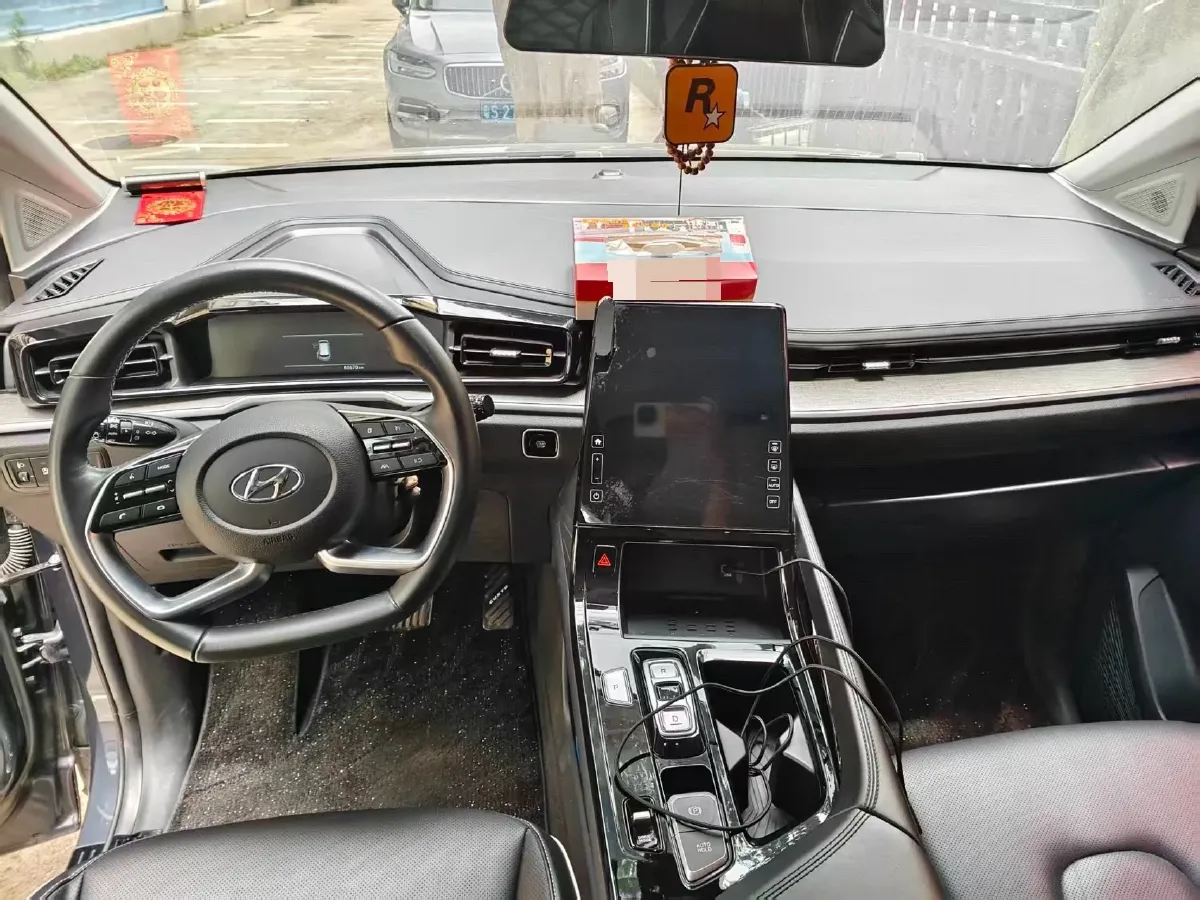 2022 Hyundai Custo 1.5T 170HP L4 8AT,autocango,china used car exporter,china ev exporter,chinese used car exporter,chinese used ev exporter