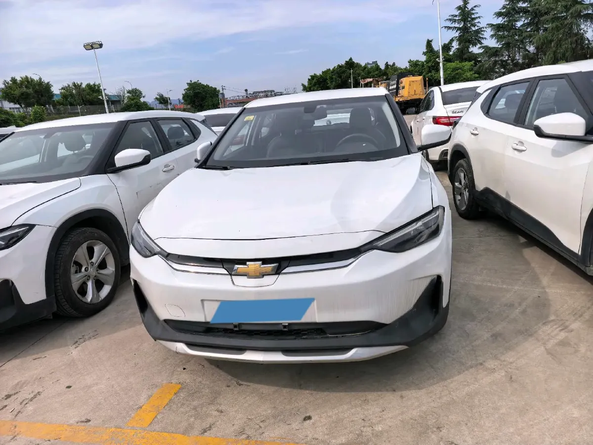 2021 Chevrolet Menlo BEV 52.5KWH,autocango,china used car exporter,china ev exporter,chinese used car exporter,chinese used ev exporter