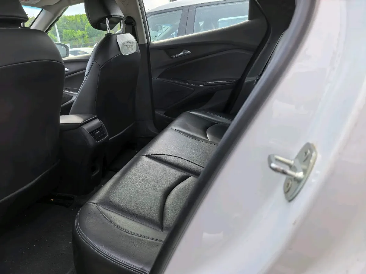 2021 Chevrolet Menlo BEV 52.5KWH,autocango,china used car exporter,china ev exporter,chinese used car exporter,chinese used ev exporter