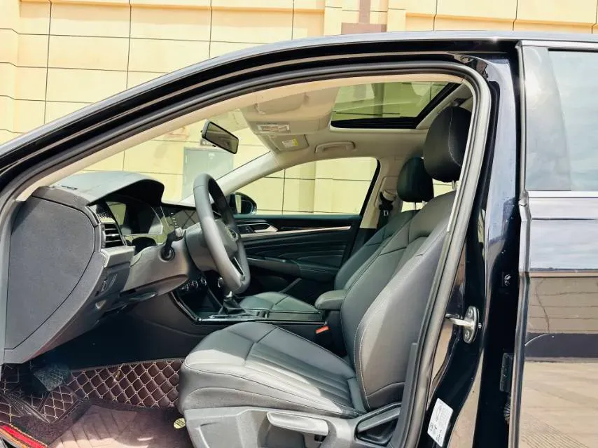 2023 Volkswagen Passat 1.4T 150HP L4 7DCT,autocango,china used car exporter,china ev exporter,chinese used car exporter,chinese used ev exporter