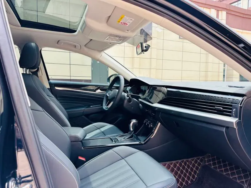 2023 Volkswagen Passat 1.4T 150HP L4 7DCT,autocango,china used car exporter,china ev exporter,chinese used car exporter,chinese used ev exporter