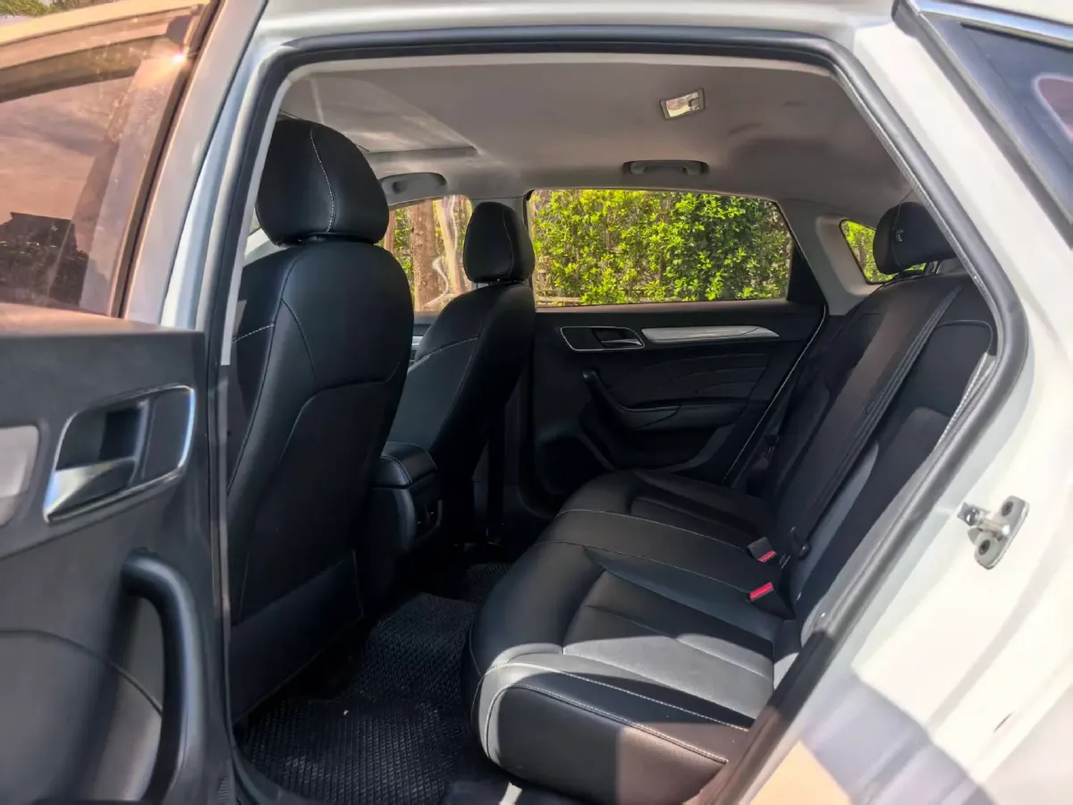 2017 Roewe i6 1.0T 125HP L3 2AT PHEV,autocango,china used car exporter,china ev exporter,chinese used car exporter,chinese used ev exporter