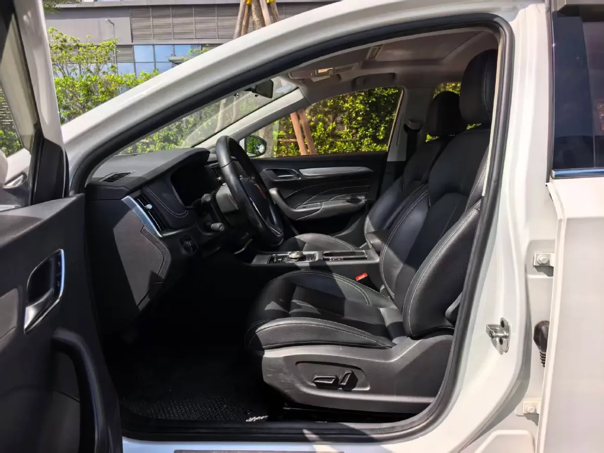 2017 Roewe i6 1.0T 125HP L3 2AT PHEV,autocango,china used car exporter,china ev exporter,chinese used car exporter,chinese used ev exporter